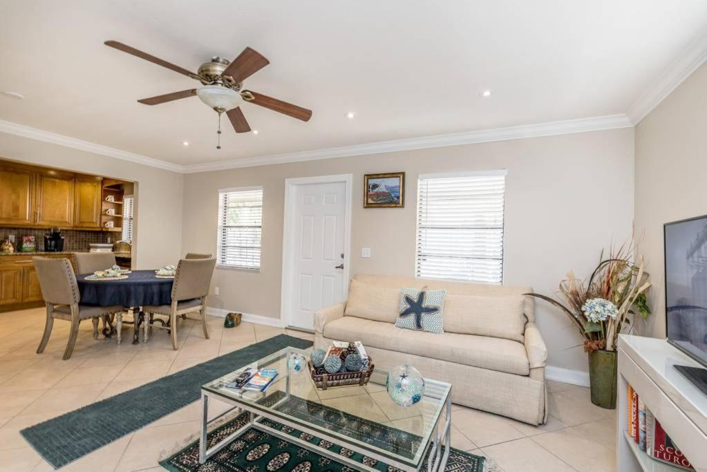 Villa Ocean Vacation Breeze à Lantana Extérieur photo