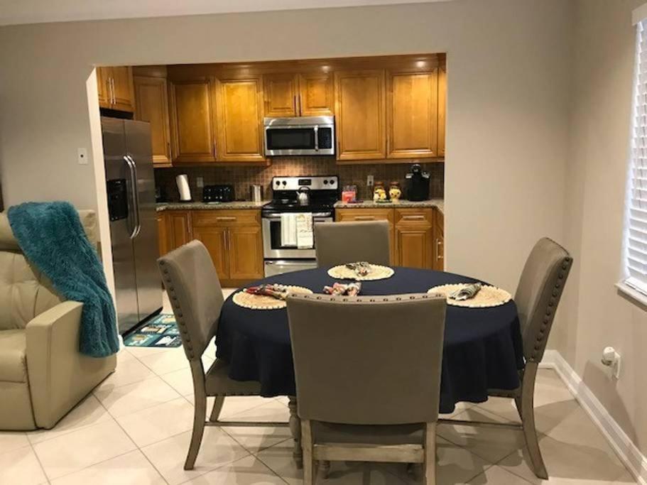 Villa Ocean Vacation Breeze à Lantana Extérieur photo